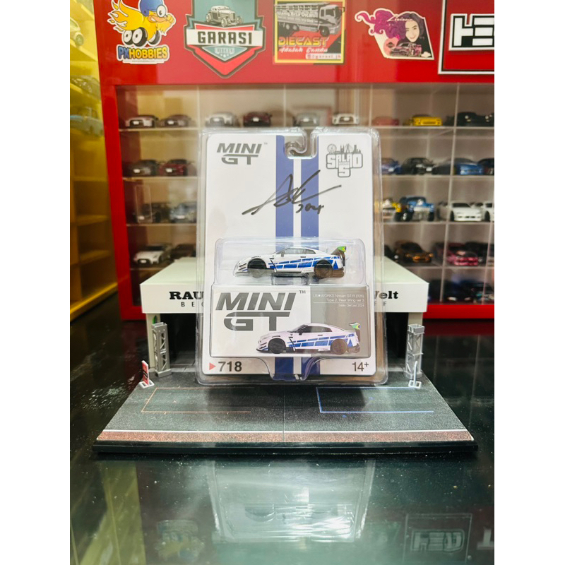 Mini GT 1/64 Liberty Walk Nissan GT-R R35 Tipo 2 – Salão Diecast 5 Brasile – Bianca