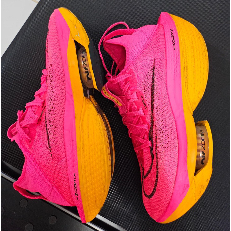 Jual Sepatu Running Nike Air Zoom Alphafly Next %2 W Hyper Pink EUR 36. ...