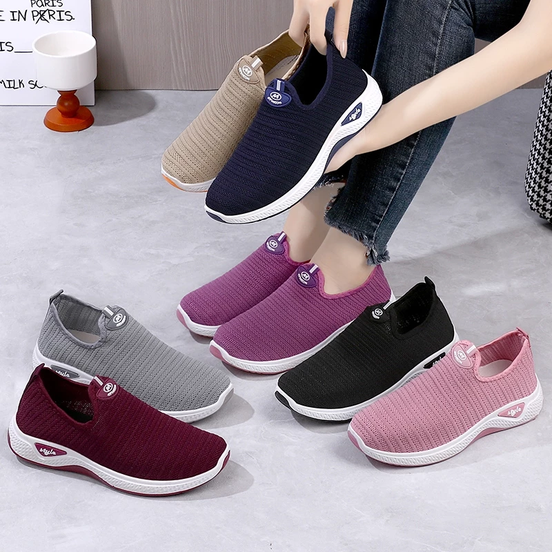 RAV, Sepatu Sneakers Wanita Slip On Style Casual