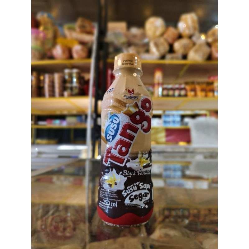 Jual TANGO Drink Susu Sapi Segar Rasa Black Vanilla 250ml | Shopee ...
