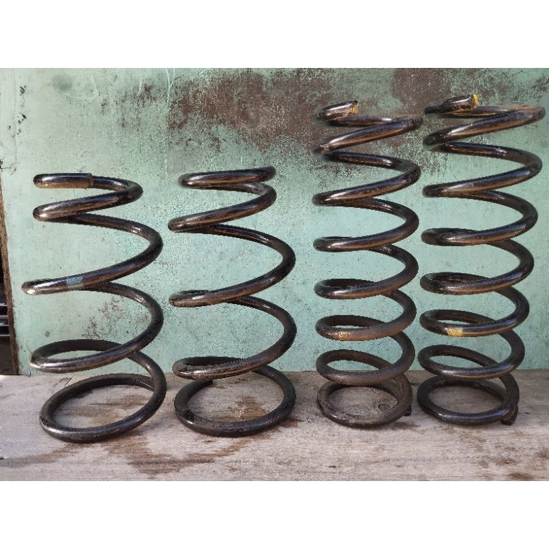 Jual per keong / coil spring innova depan dan belakang Bensin | Shopee ...