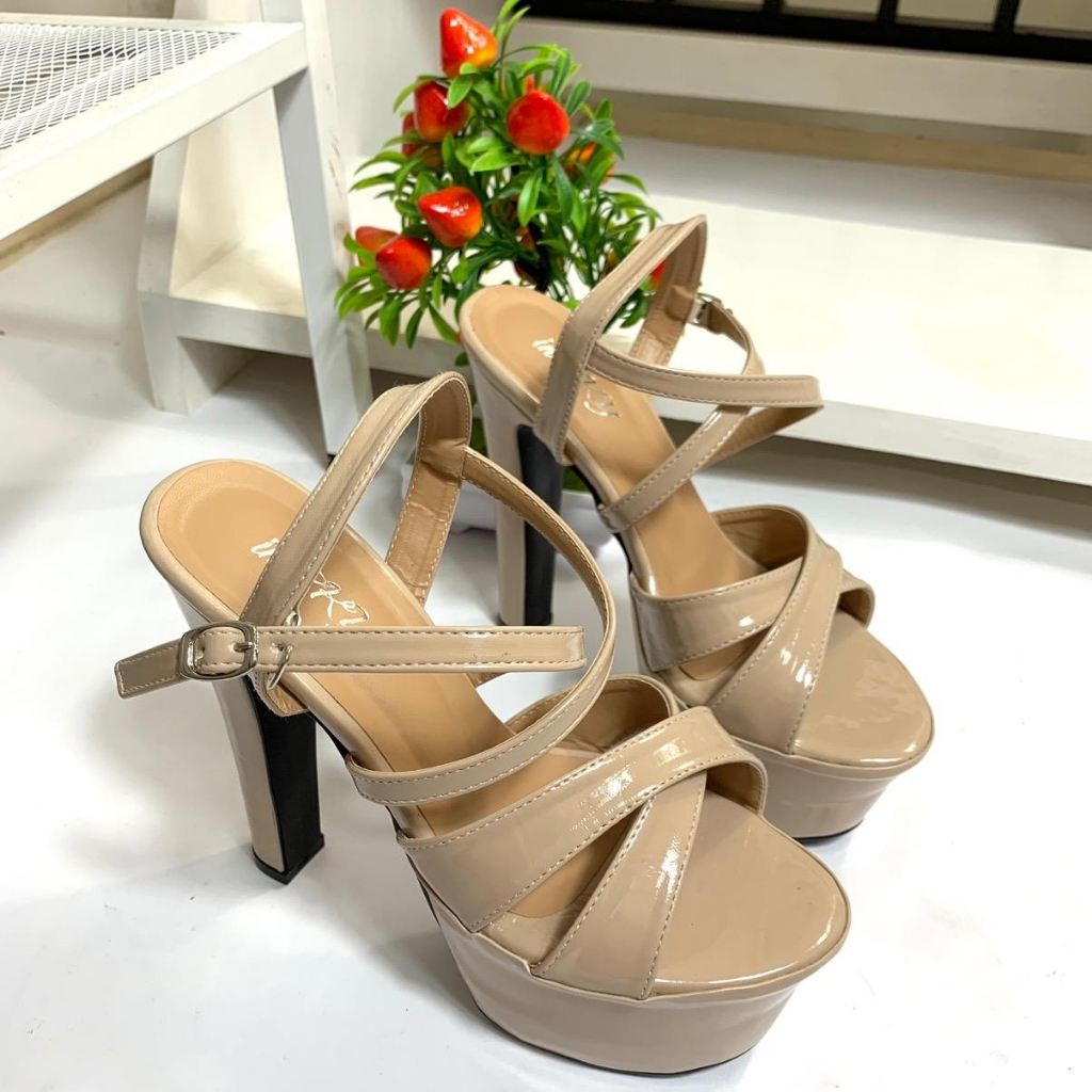 Sandal store uchi heel