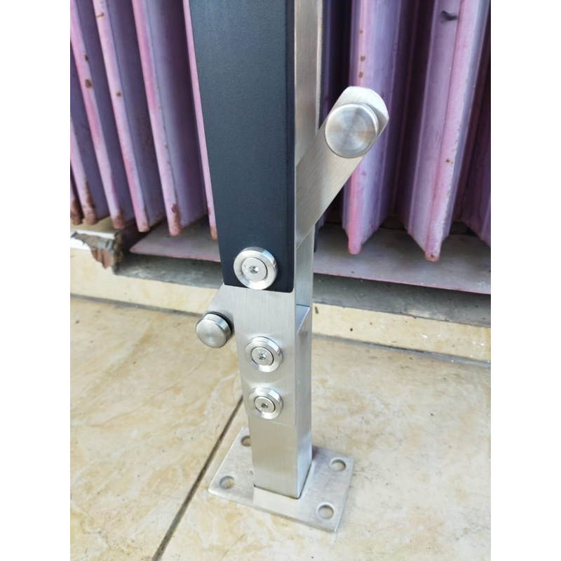 Jual TIANG RAILING DOUBLE PLAT KOMBINASI KAYU HITAM STAINLESS 304 ...