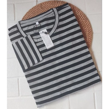 Kaos Stripe Premium Katun Unisex L XXL