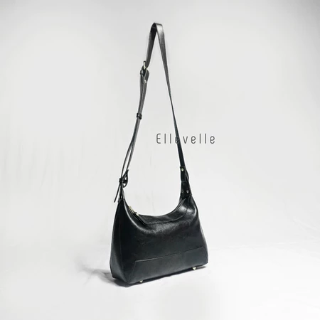 SARALEE - Aindrila Sling Bag Hitam