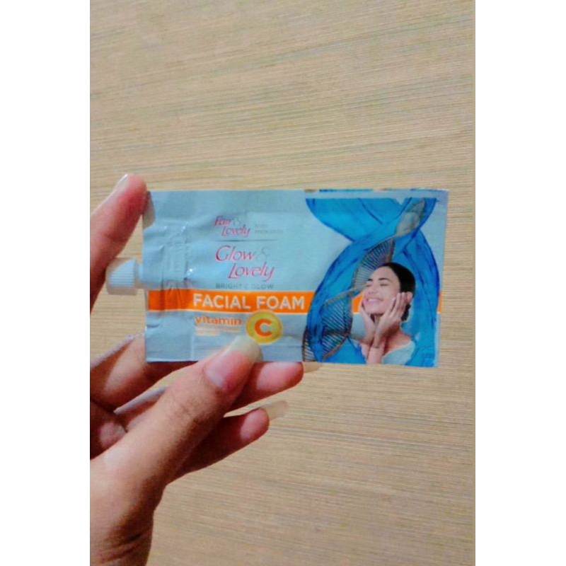 Jual Glow & Lovely facial foam 8g [SACHET] vitamin C Shopee Indonesia