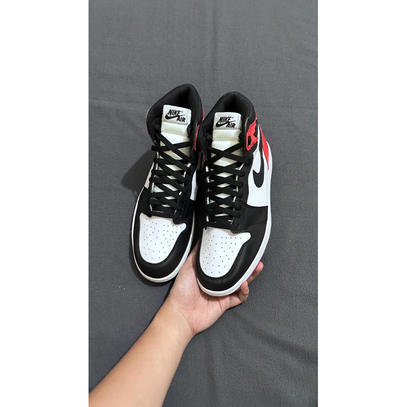 nike satin black toe