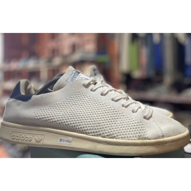 ADIDAS STAN SMITH WINTER CORE warna HITAM size 47 1/3 insole cm made  in India dan Stan Smith Warna Putih Kain Rajut size 43 1/3 insole 