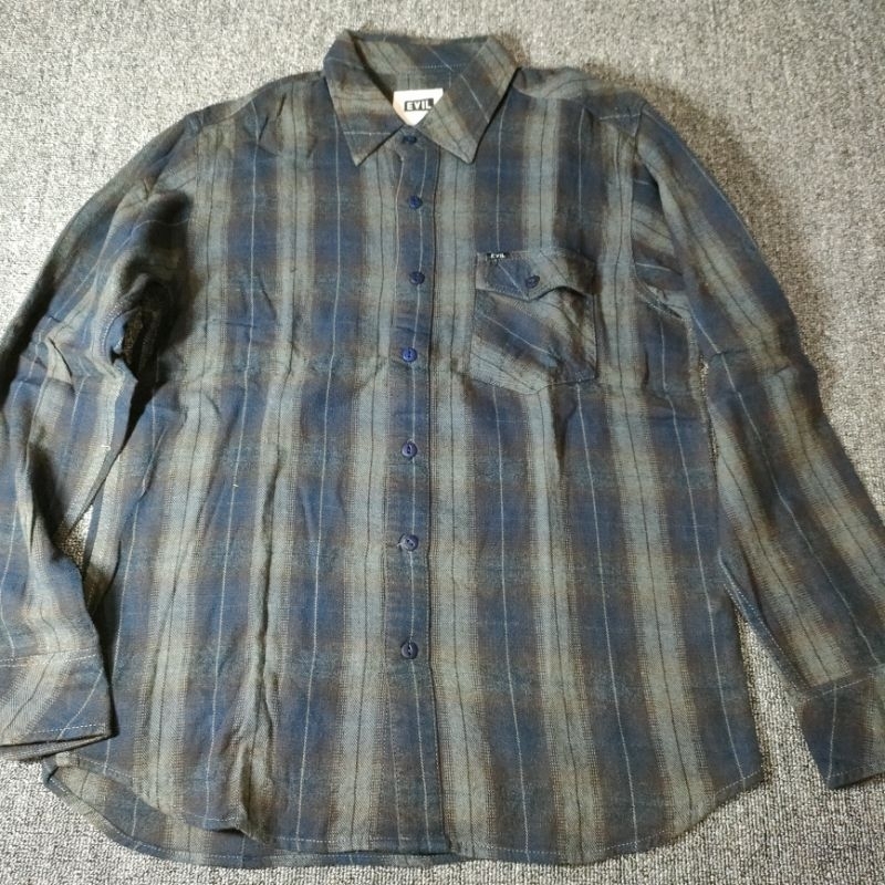Jual [Preloved] Kemeja Pria Flanel Erigo, Evil, Celcius
