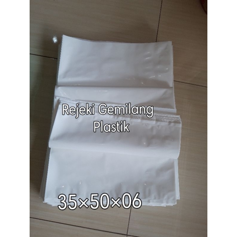 Plastik pe susu/kantong online/media tanam 35×50×06  50pcs