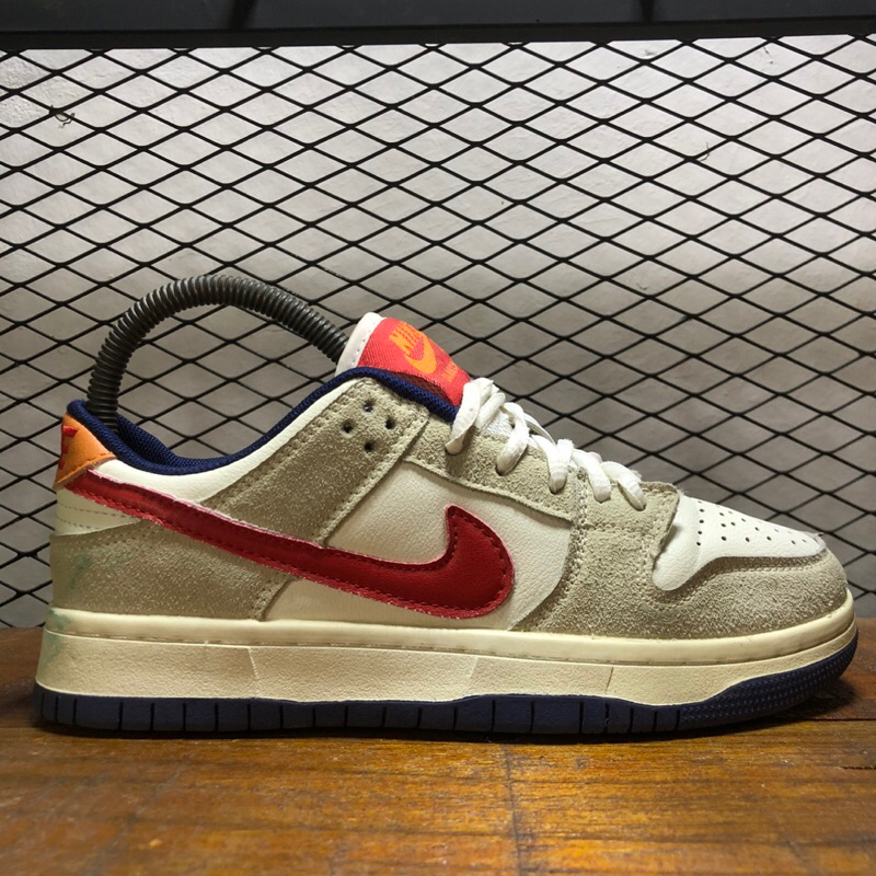 nike sb dunk crimson