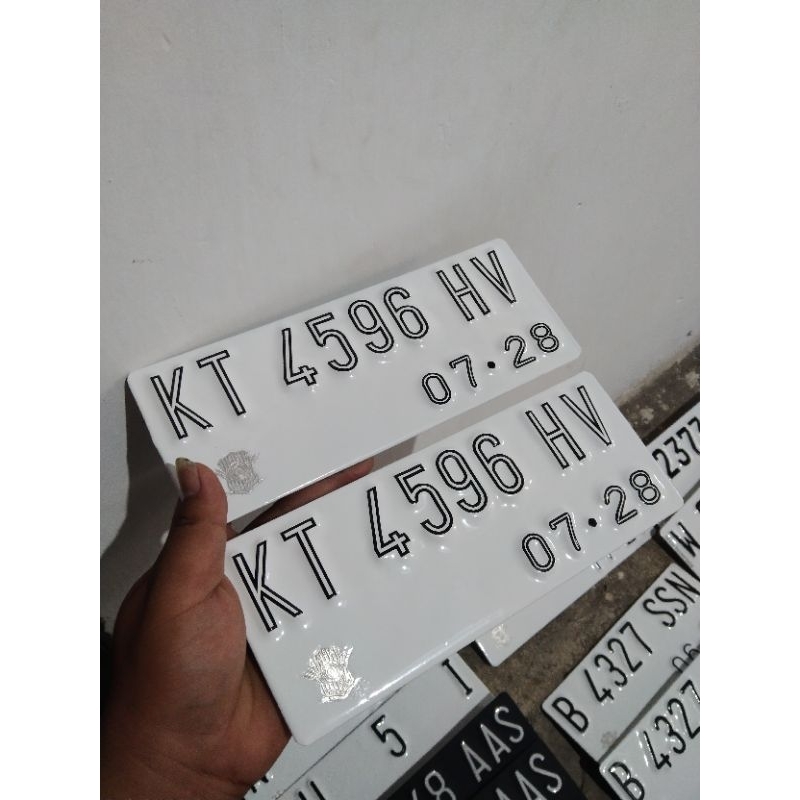 Jual Variasi font bolong tengah baut tanam putih | Shopee Indonesia