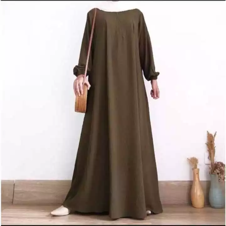 Gamis crinkle premium polos tampilan keseluruhan