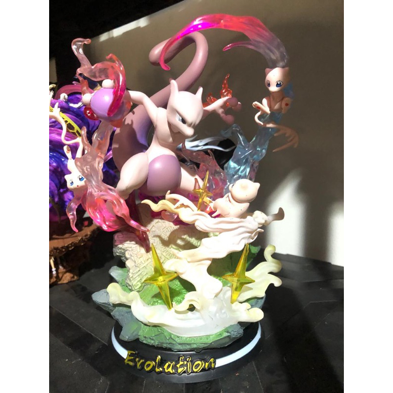 Jual Figure Mew mewtwo Pokemon Evolution Egg studio LED | Shopee Indonesia