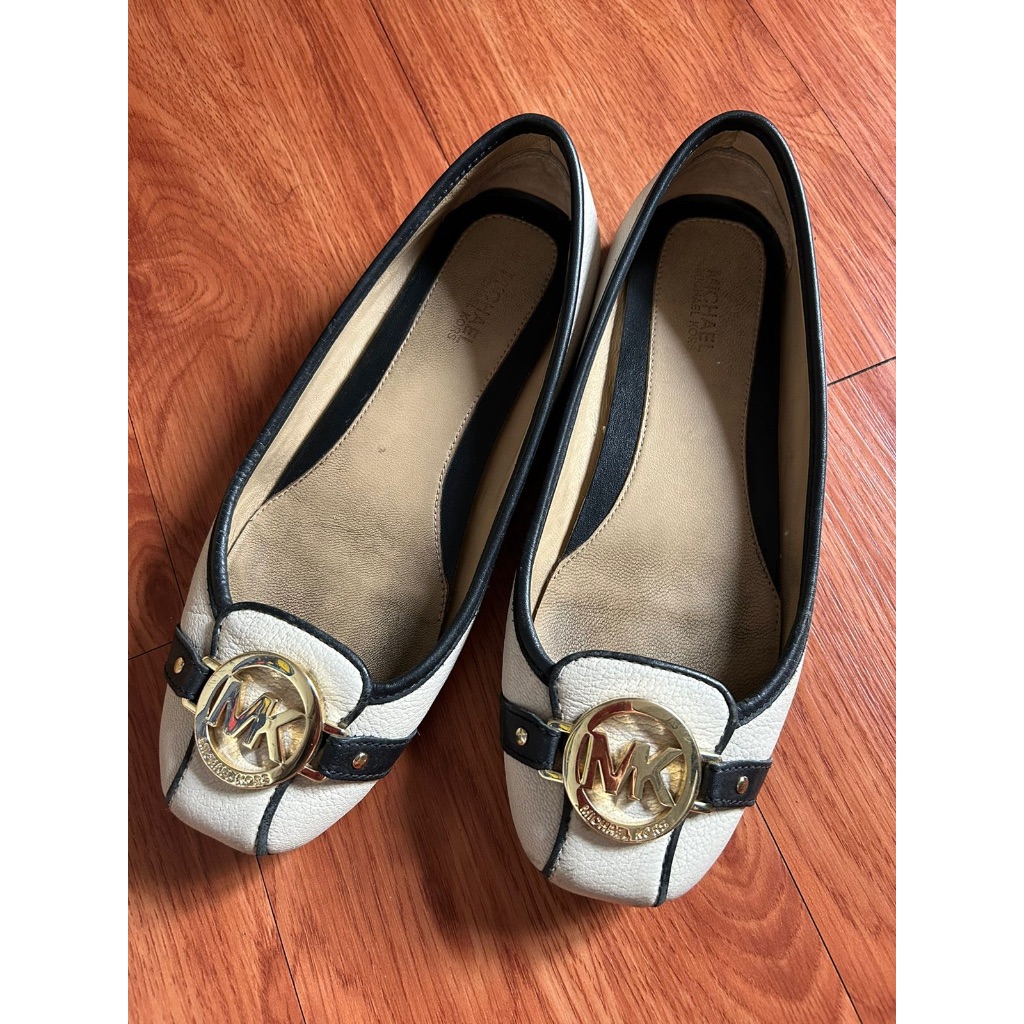Michael Kors Fulton Flat Shoes Size 7 37 insole 24 cm Broken White mixed Black
