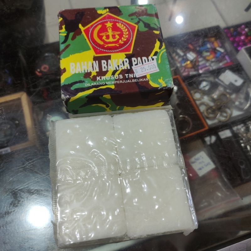 Jual PARAFIN PARAVIN BAHAN BAKAR PADAT UNTUK KOMPOR LAPANGAN TNI ...