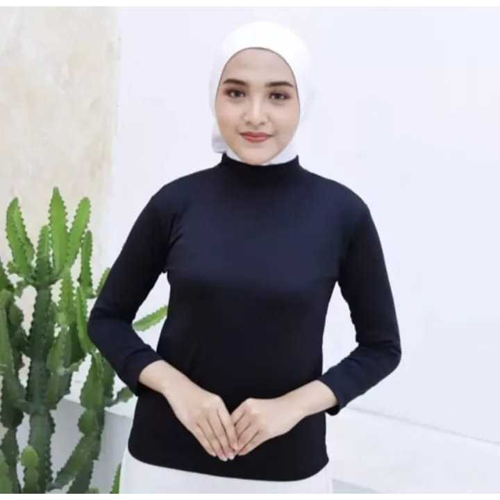 St. Yves Turtle Neck Lengan Panjang Manset Wanita main image 0