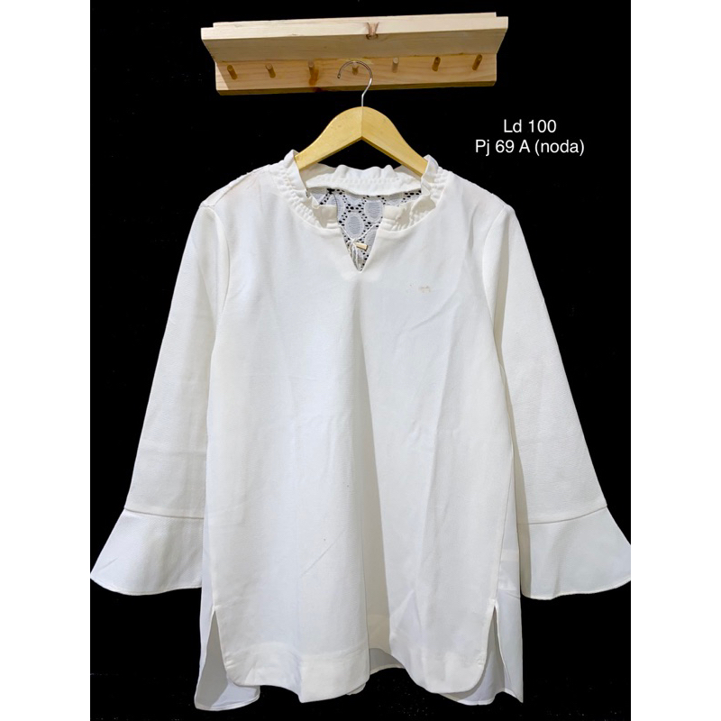 Kemeja Lengan Panjang Delorace Offwhite Tunic main image 1