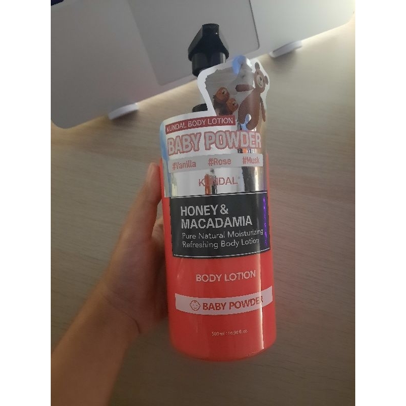 Jual [PRELOVED] KUNDAL Moisture Body lotion Baby Powder (Made in Korea) Shopee Indonesia