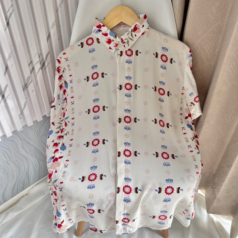 Jual Pattern Shirt / Oversized Pattern Shirt / Flowery White-Red ...