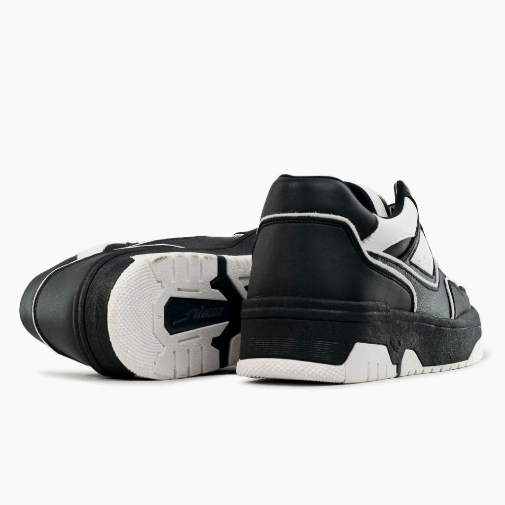 Jual Sepatu Sneakers Johnson - Orbit Black White | Shopee Indonesia