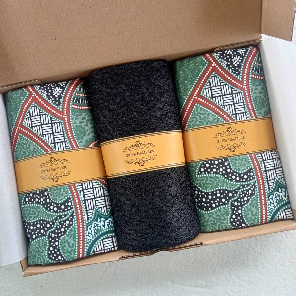 Jual Hampers Kain Batik Sarimbit dan Brokat Label Nama Untuk Wedding ...