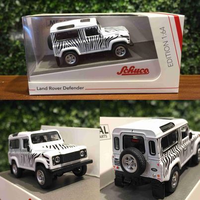 Jual 452021800 - SCUCHO Land Rover Safari Defender 1:64 Scale