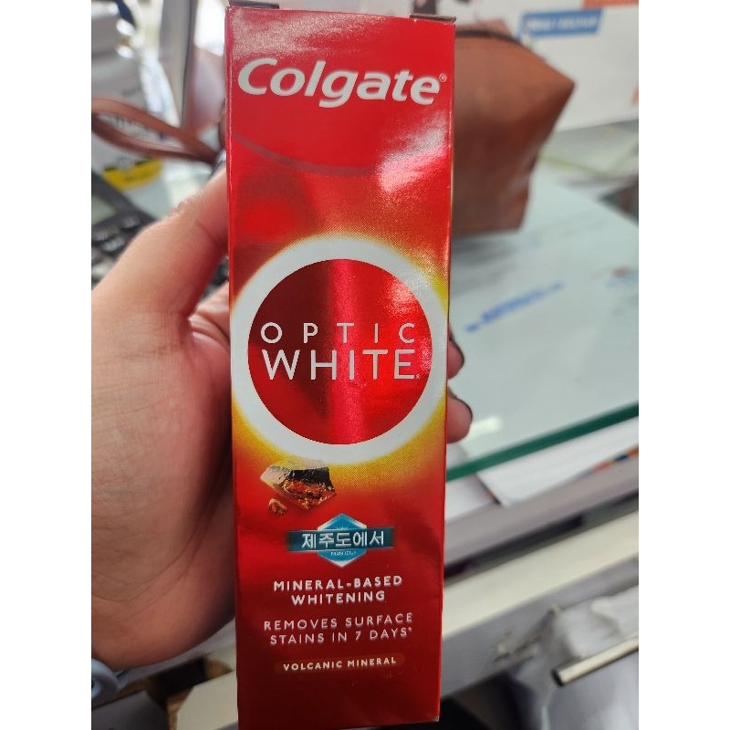 Jual Colgate Optic White volcanic mineral 100 gr | Shopee Indonesia