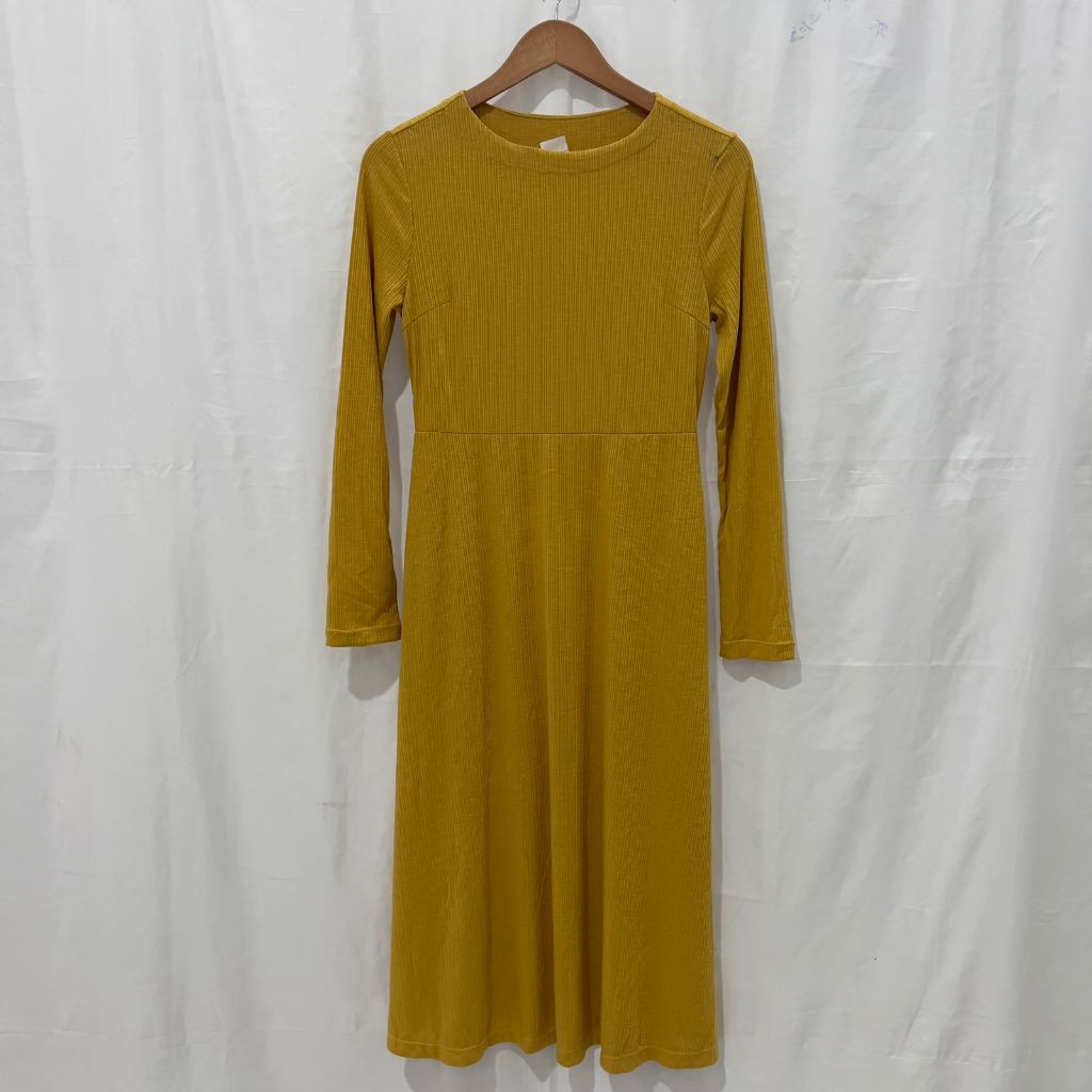 Jual Uniqlo Dress Wanita Flare Ponte Rib Knit Lengan Panjang Polos | Shopee  Indonesia
