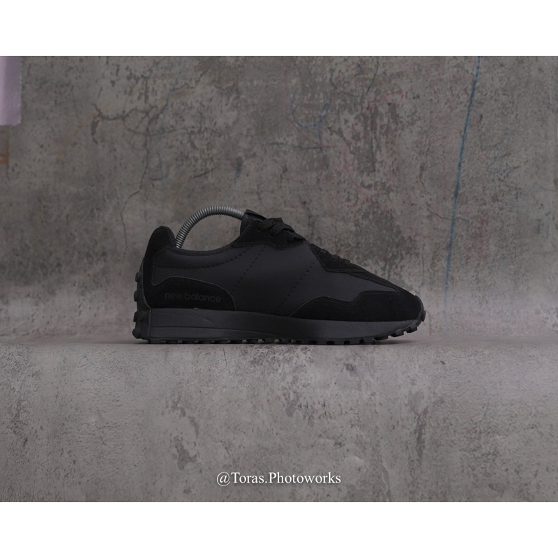 Jual NB 327 Triple Black | Shopee Indonesia