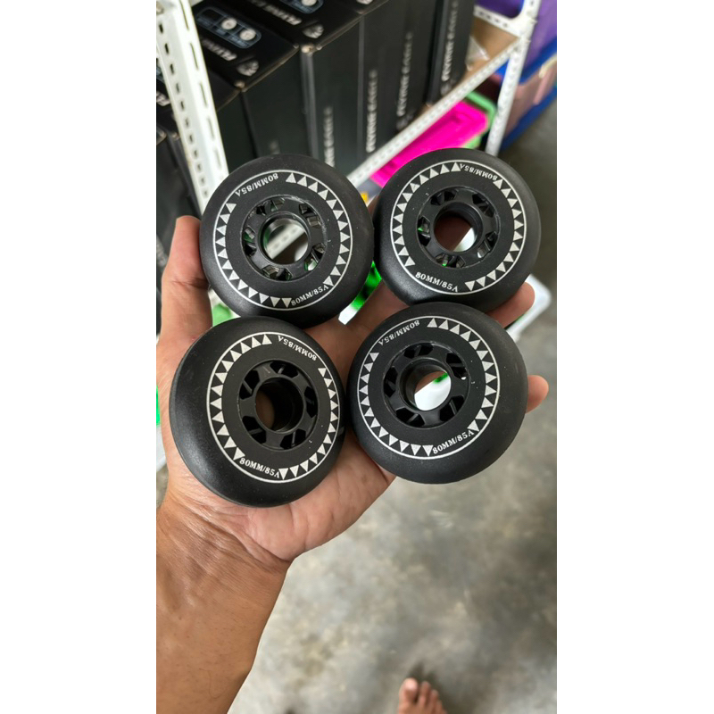 Jual ban sepatu roda ukuran 80mm dan 76mm kekerasan 85a | Shopee Indonesia