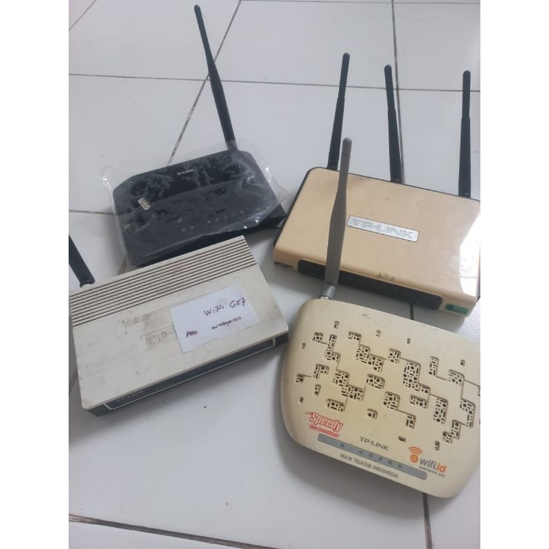 Jual 4 unit router merk campur | Shopee Indonesia