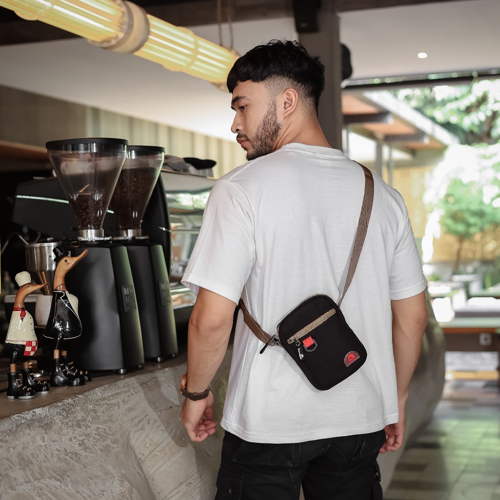 Jual Troveast Mini Slingbag Canvas Snow Series Black | Shopee Indonesia