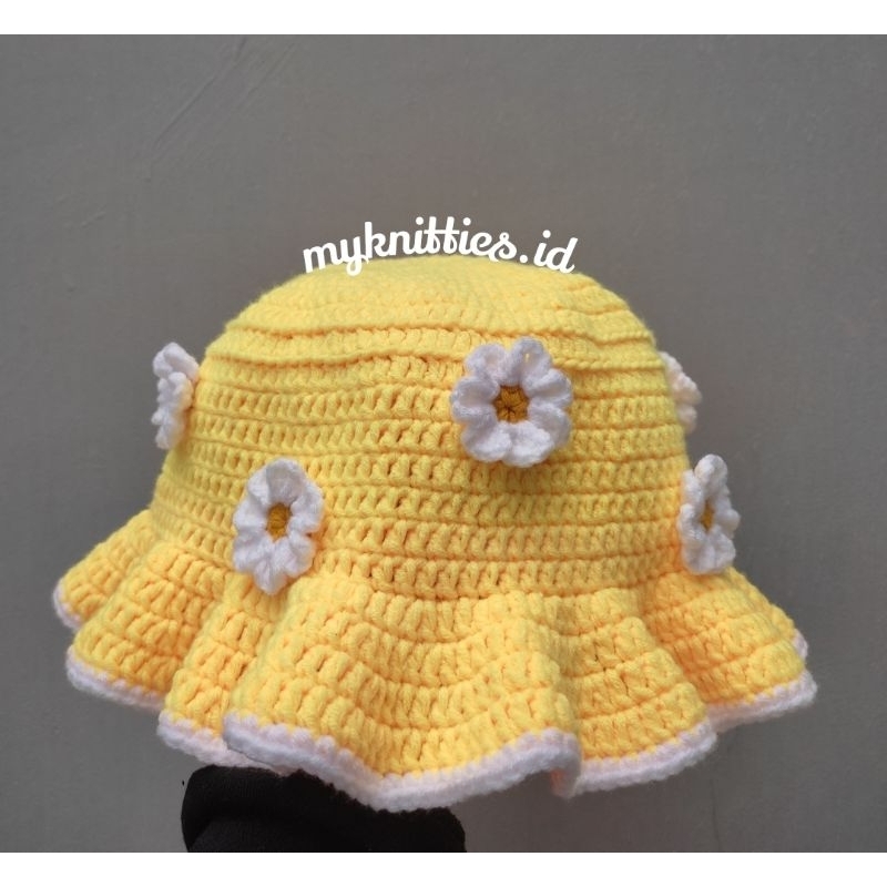 Jual Bucket Hat Flower / Topi Rajut (Bisa Custom Warna) Hijau Rumput ...