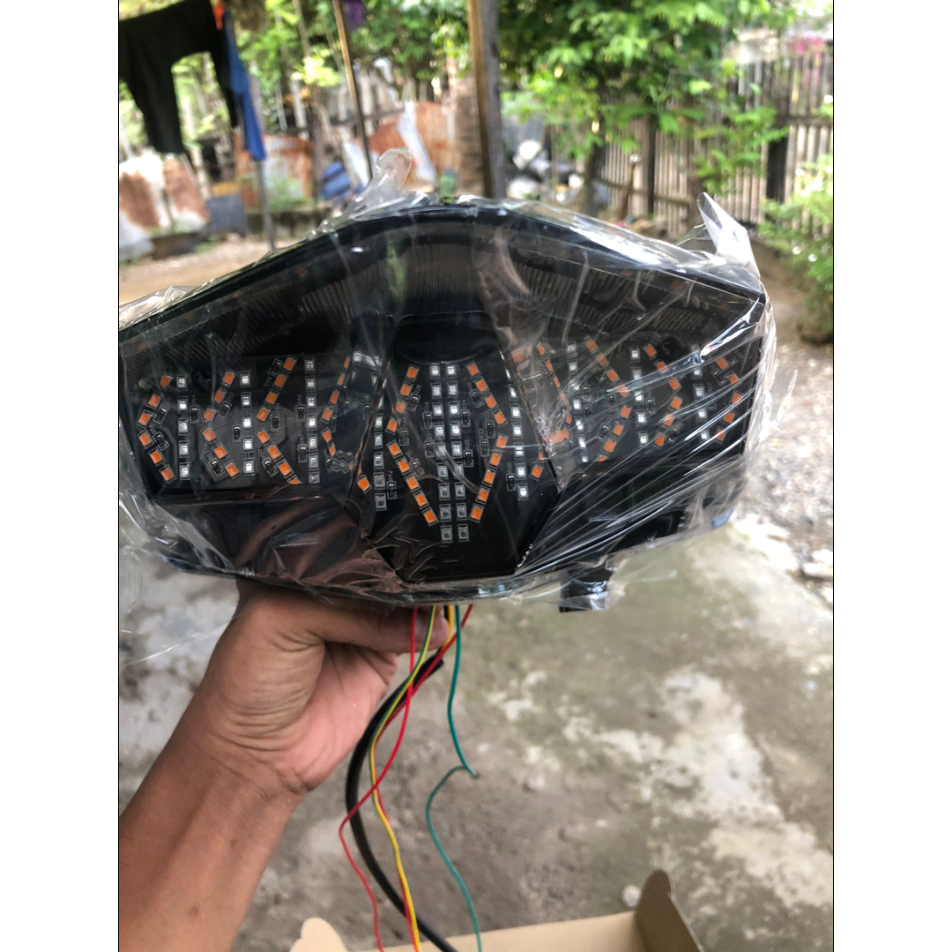 Jual Lampu Stop Vario 8 Mode Runing 1 Set Lampu Stoplamp Vario 125 150 ...