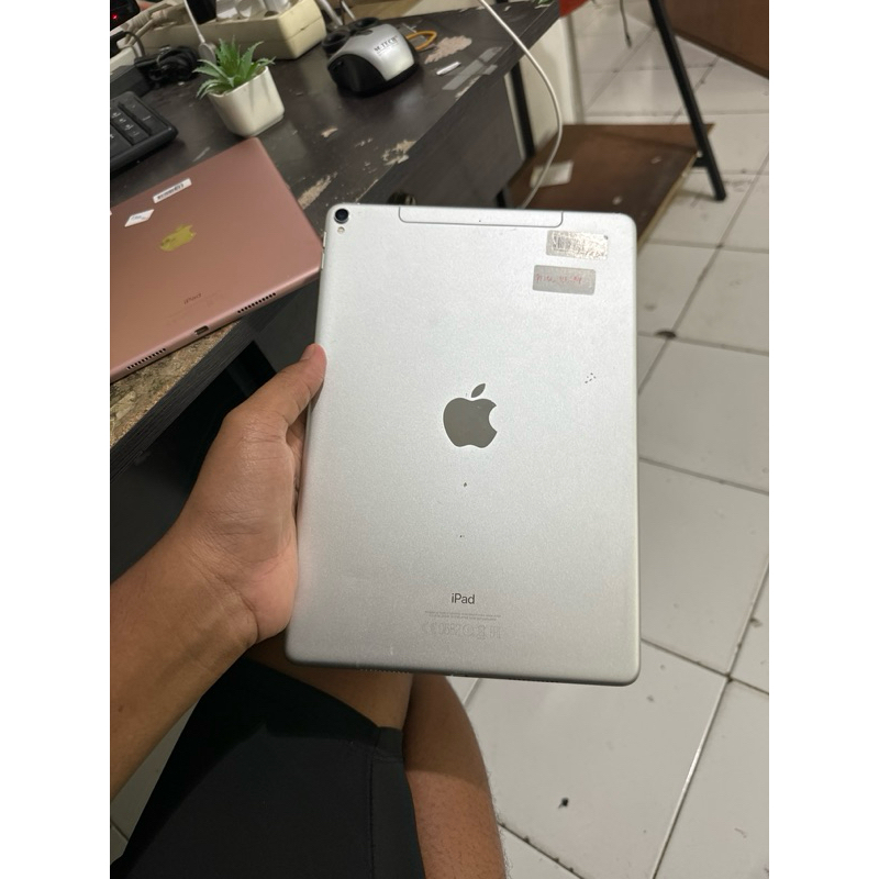 Jual IPAD PRO 10.5 INCH 32/128/256GB GEN 1 WIFI ONLY Jual IPAD PRO 10.5 INCH 32/128/256GB GEN 1 WIFI ONLY