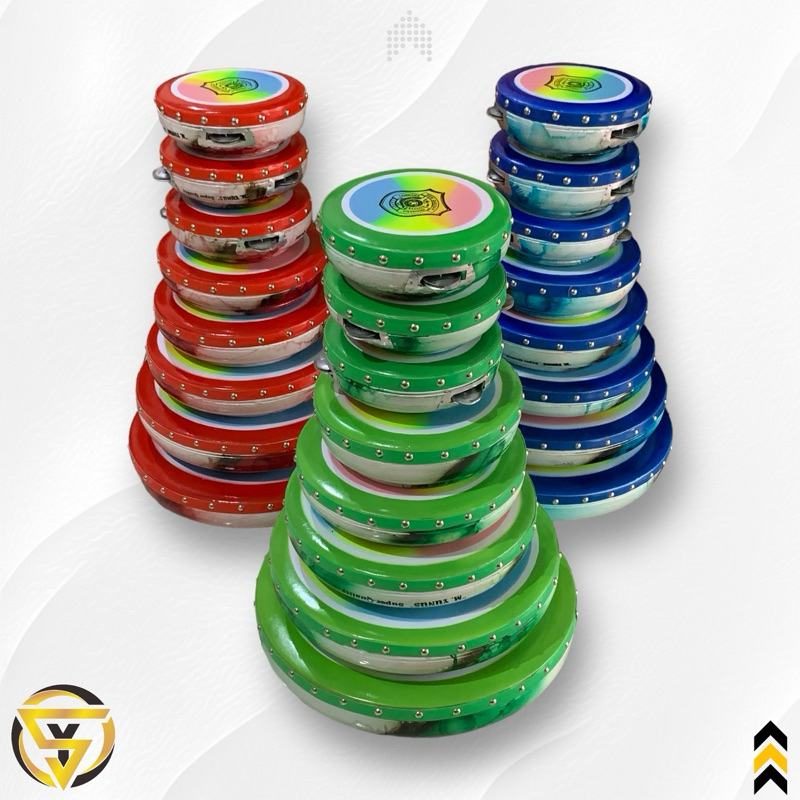 Metro masturbator jirks off