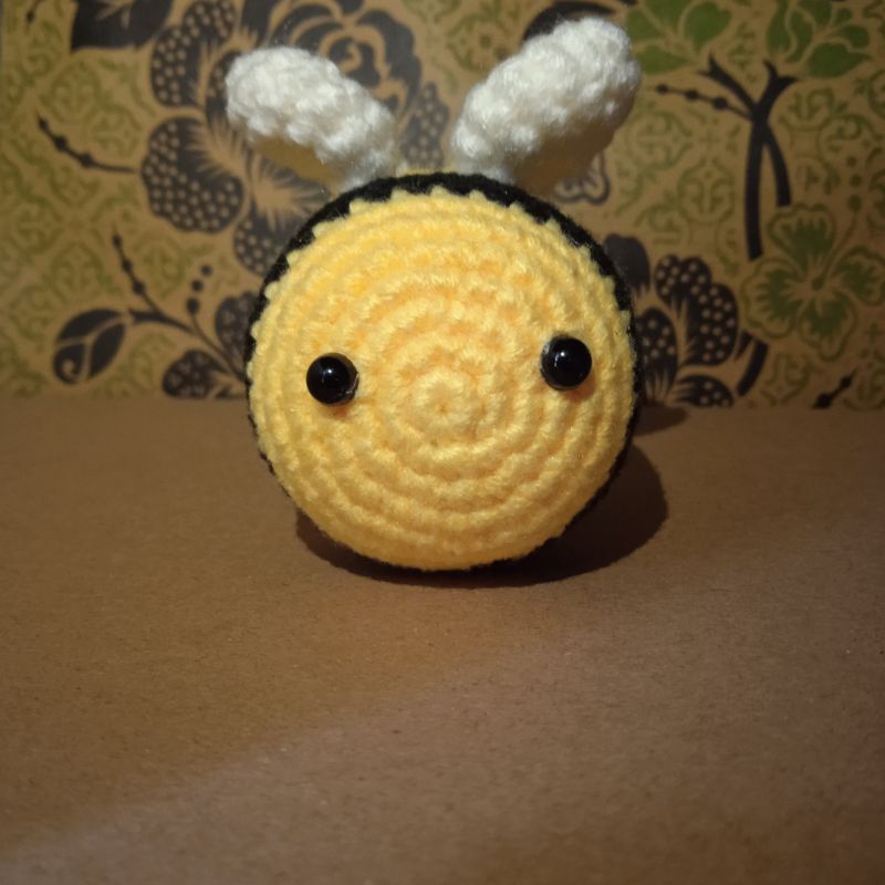 Jual Ulatkeket Amigurumi Lebah (Gantungan Kunci lebah rajut) | Shopee ...