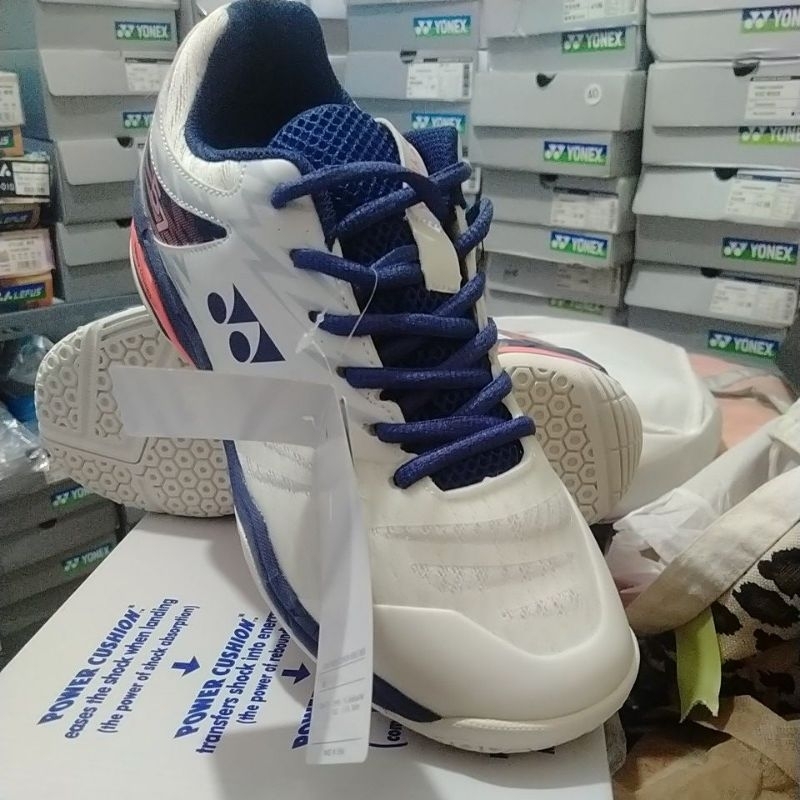 Jual sepatu badminton shb65 Z3Wex Shb 57 dan Aerus Z White
