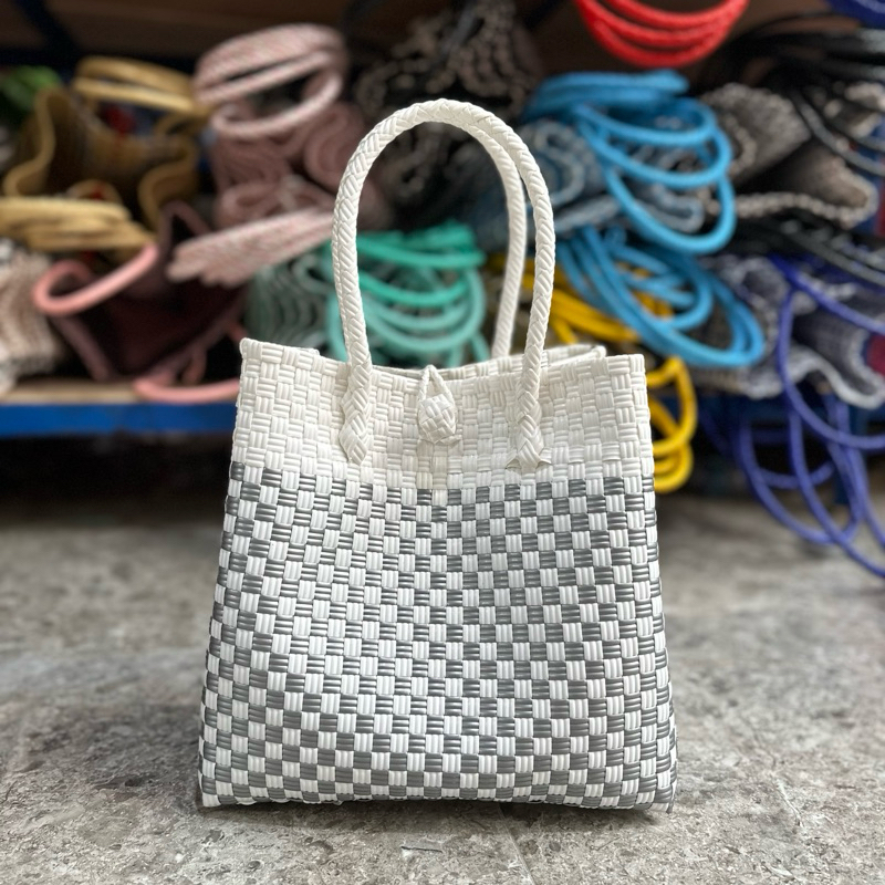 jual-free-rainbow-tas-jali-wanita-anyaman-plastik-handle-pendek-khanza