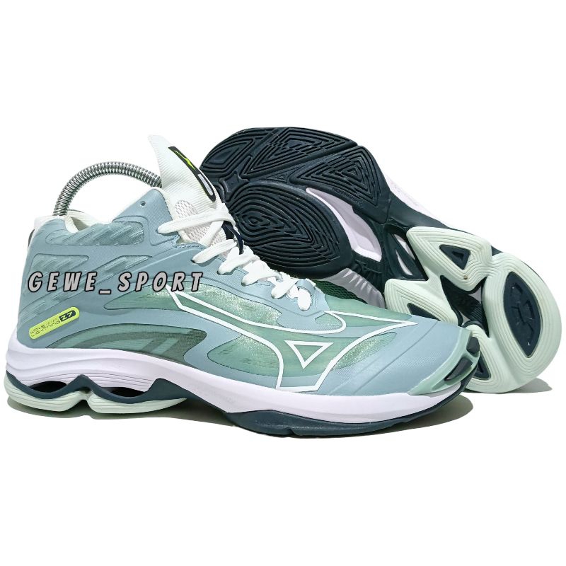 sepatu mizuno wave lightning z7 super premium sepatu voli mizuno wlz 7 sepatu volly mizuno wave momentum 3
