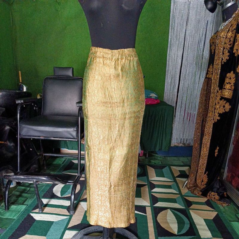 Jual sewek jarik model rok ukuran standar ️ preloved ️ | Shopee Indonesia