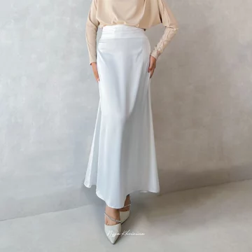 Bynissa MERRY SKIRT Pakaian Wanita Bawahan Rok Long Skirt Rok Satin Rok Duyung