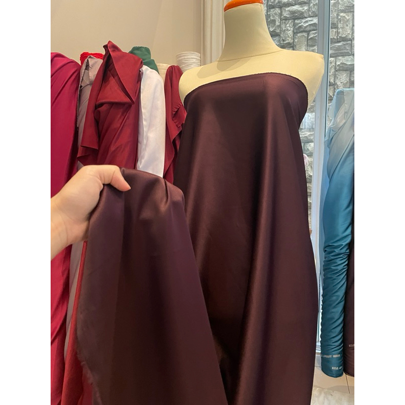 Jual Kain Satin Velvet Premium Warna Wine Burgundy Tua Bahan Gamis ...