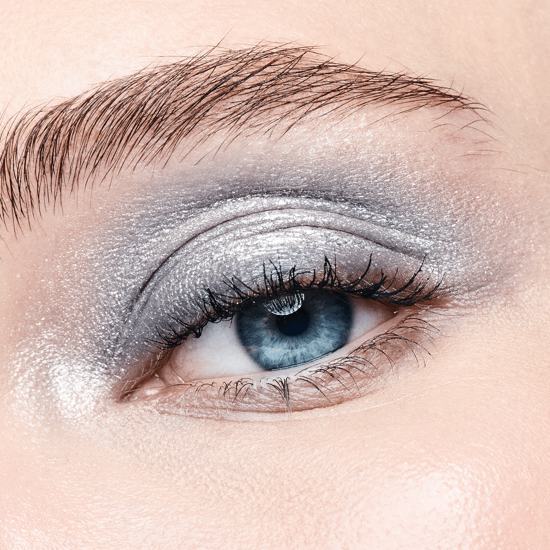 The One Longwear Liquid Eyeshadow Metallic