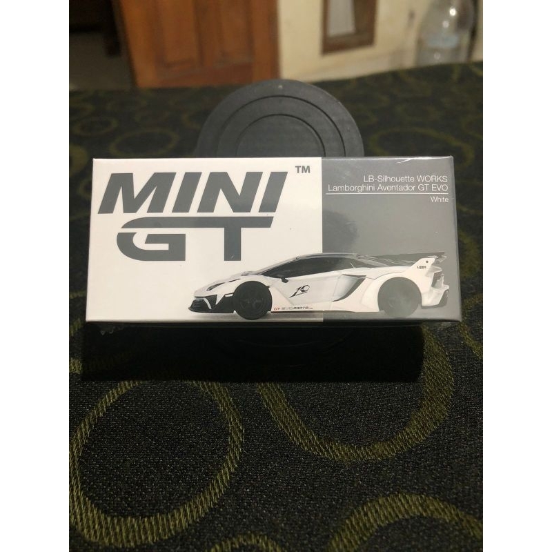 Jual Mini GT 467 Lamborghini aventador GT EVO LB-Silhouette WORK White ...