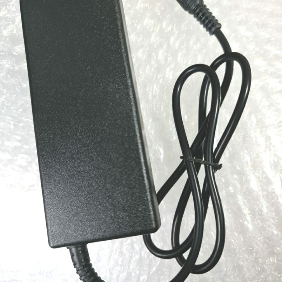 VRAVEK 24V Power Supply Compatible with Logitech Driving Force Racing Wheel G920 G29 G923 G25 G27 G940 GT Racing Wheel APD DA-42H24, AD10110LF, 190211-0010 24V/2.7A Power Adapter 5.5 * 2.5mm Tip