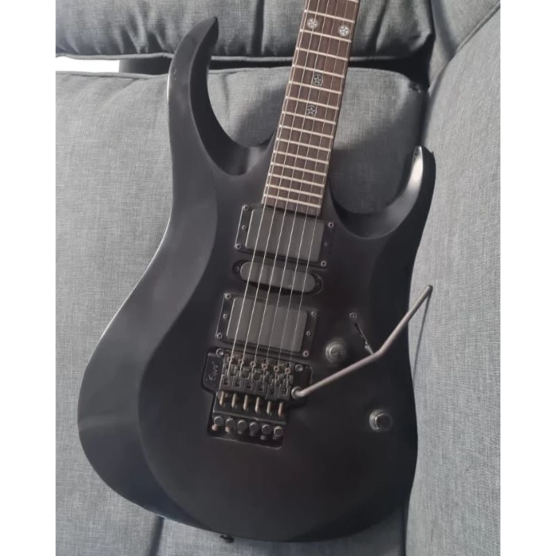 エレキギター（Cort EVL X4） （Jual Gitar Elektrik Cort EVL X