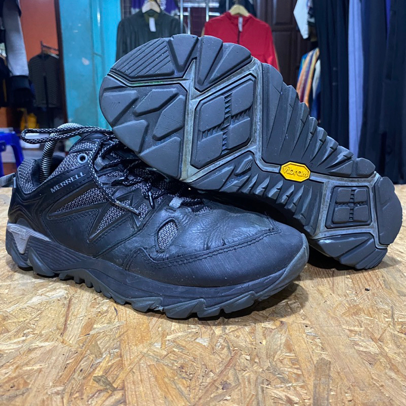 Jual BLACK MERRELL PERFORMANCE FOOTWEAR | Shopee Indonesia