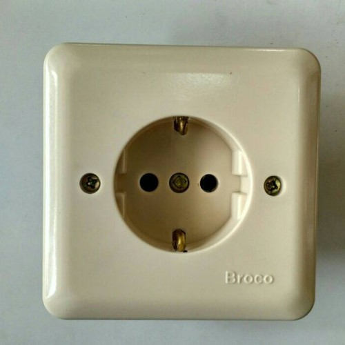 Jual stop kontak type ib /stop kontak ib broco | Shopee Indonesia